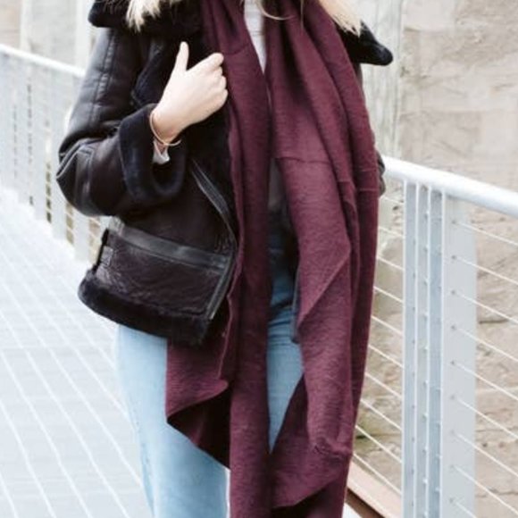 Accessories - CLOUD WRAP SCARF - Maroon